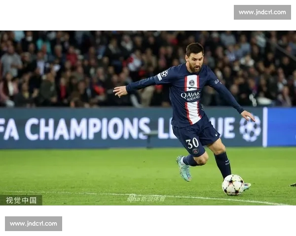 欧冠巴黎对阵伊斯坦布尔激战即将上演 梅西姆巴佩能否带队迎来胜利