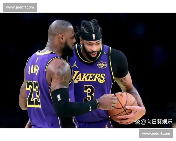 2012年湖人对阵尼克斯的经典之夜与时代交锋篮球传奇瞬间